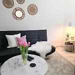 Rote Tuer - Landleben Pur! Appartement *
