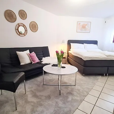 Rote Tuer - Landleben Pur! Apartment